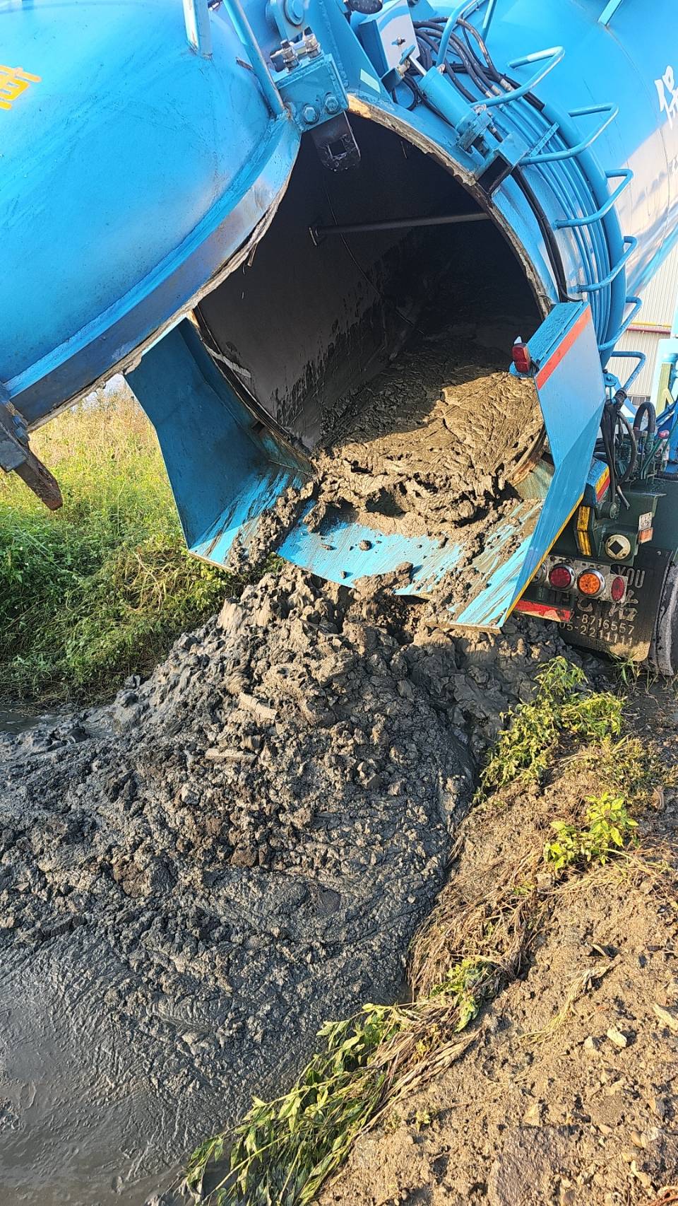 吸泥半拖車/抽汙泥