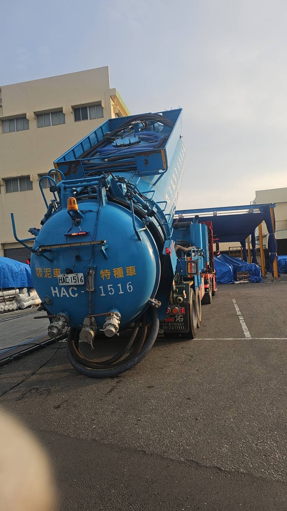 吸泥半拖車/抽汙泥