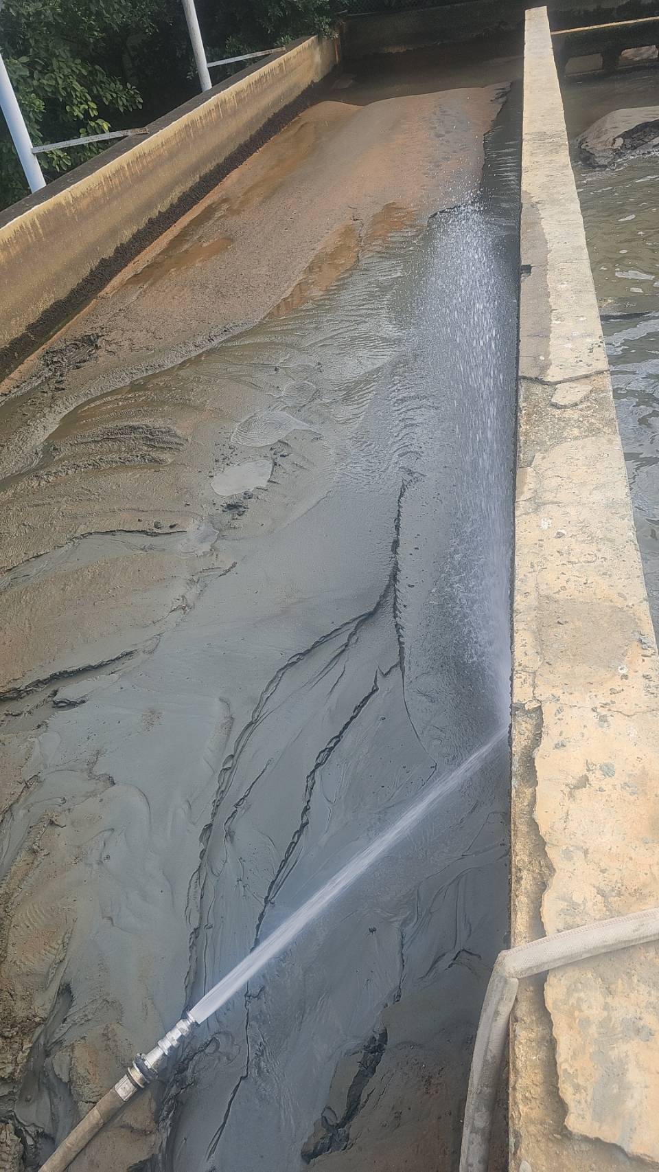 吸泥半拖車/抽汙泥